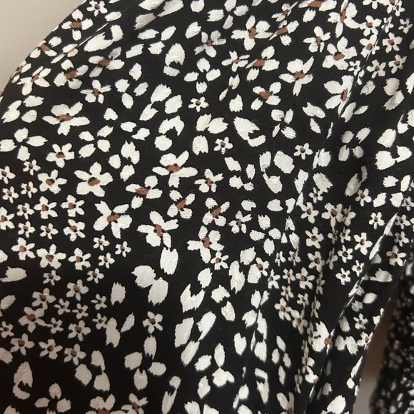 Off the shoulder floral top - Picture 5 of 5